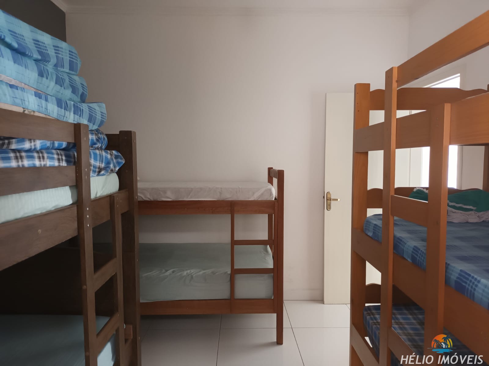 5b02074c-72c8-4322-8c3c-e0811a942814