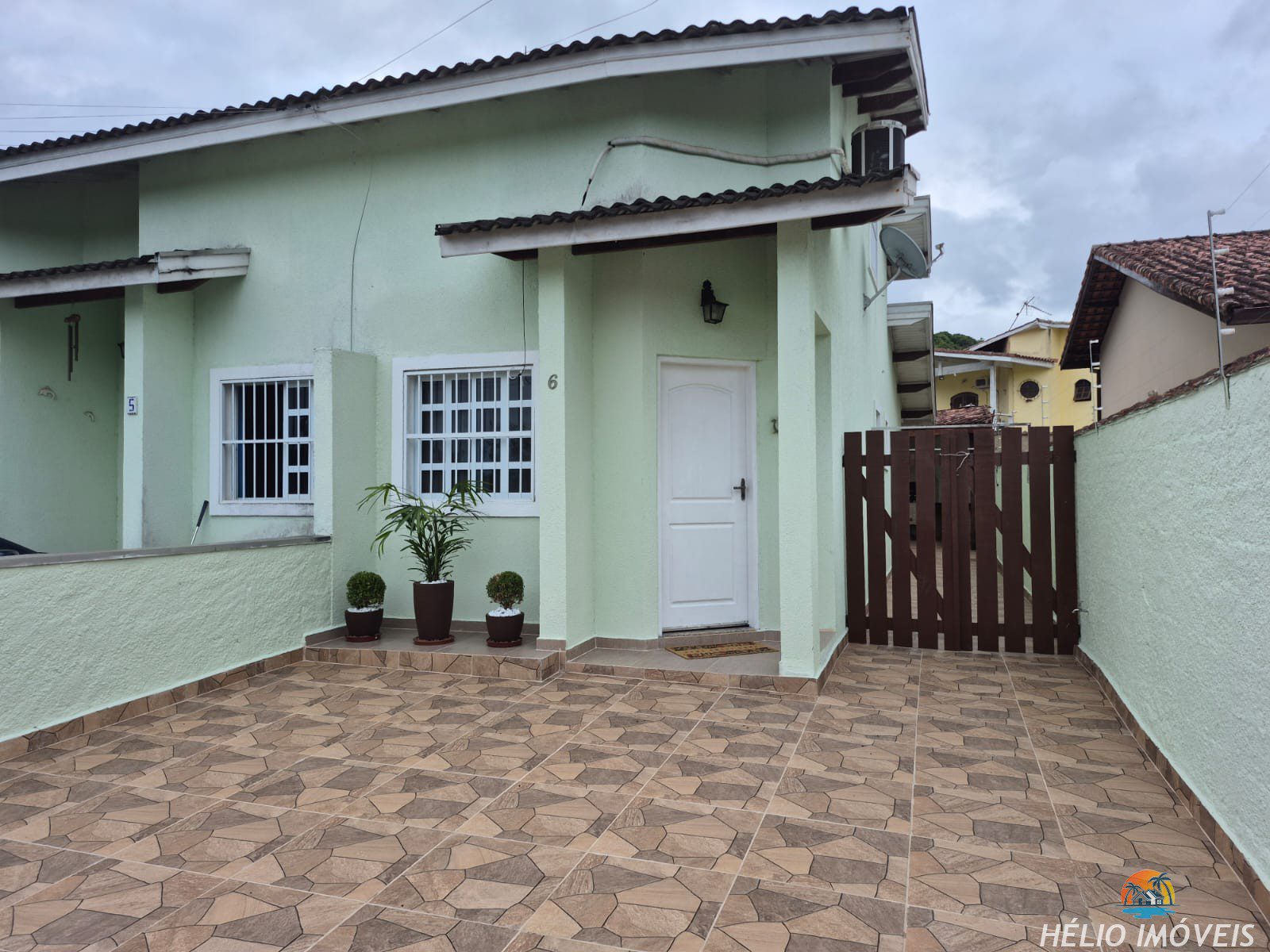 ccdcb93f-9799-42e3-b70c-ee4402df1af9